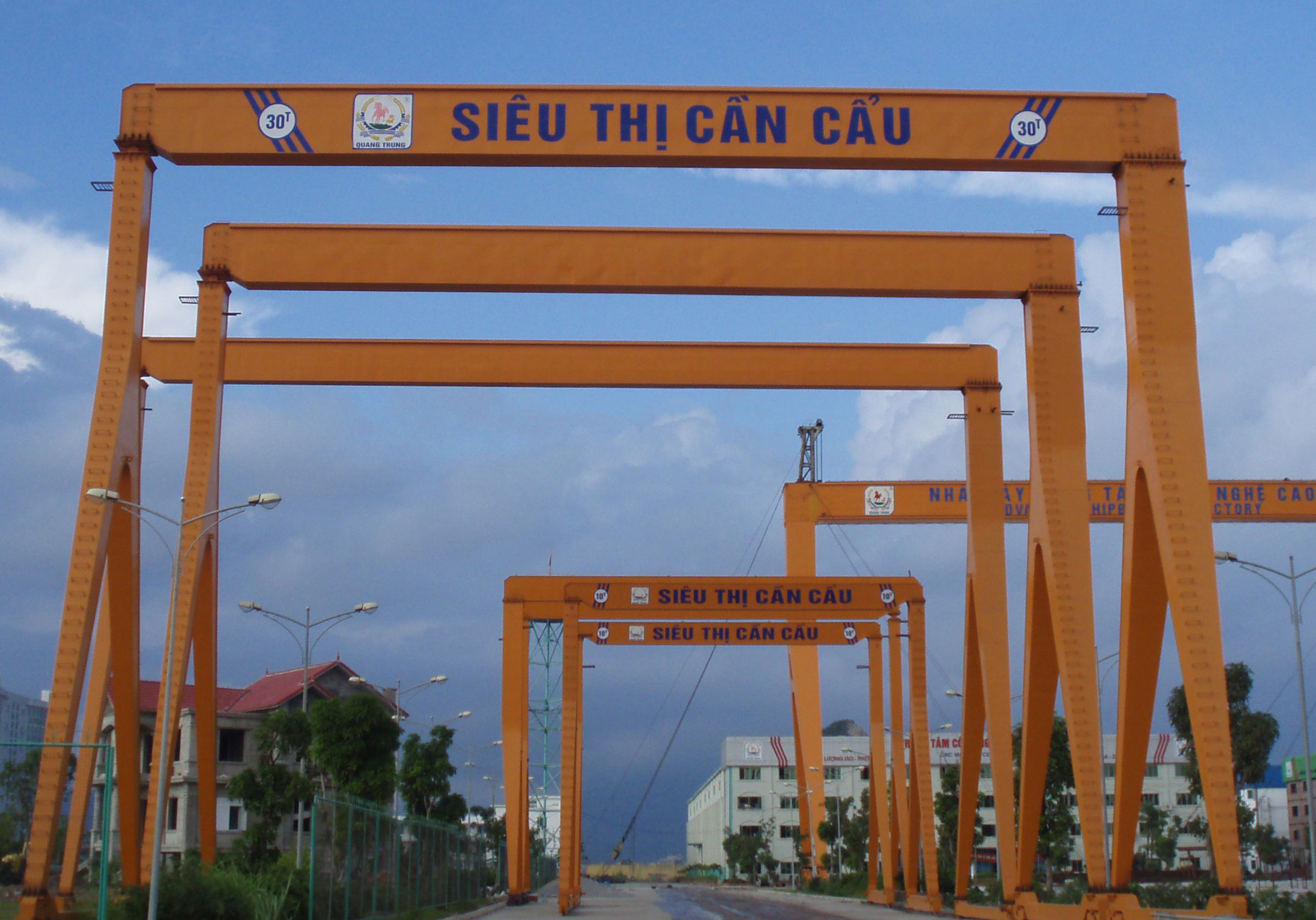 CỔNG TRỤC